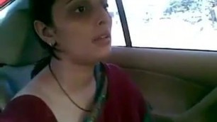 Gujju Indian mom fucks in car