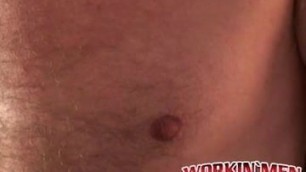 Hairy amateur jizzes all over his belly after masturbating